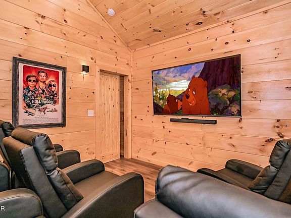 3rd image of 2818 Ridge Creek Cir