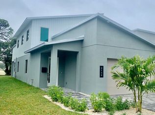 2158 Country Club Rd, Melbourne, FL 32901