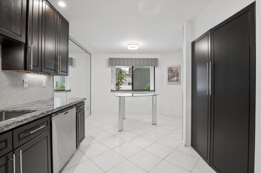 1101 S RIVERSIDE Drive #103, photo 7