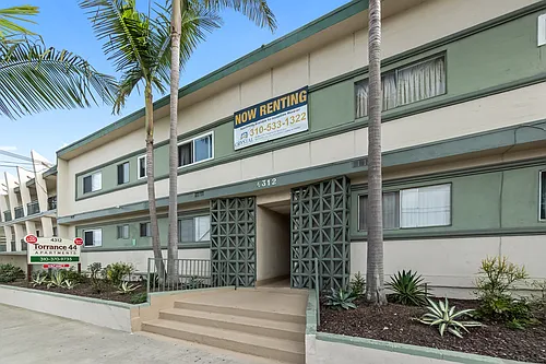 Torrance 44 Photo 1