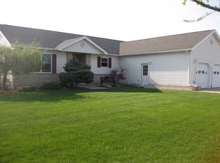 1211 N Jones Rd, Essexville, MI