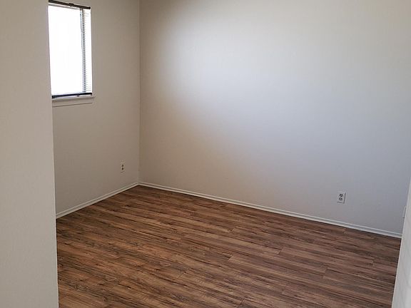 5th image of 522 S Veach Ave