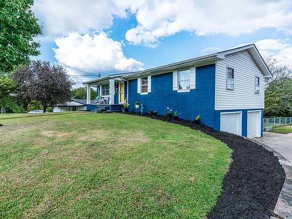 2nd image of 3416 N Fountaincrest Dr