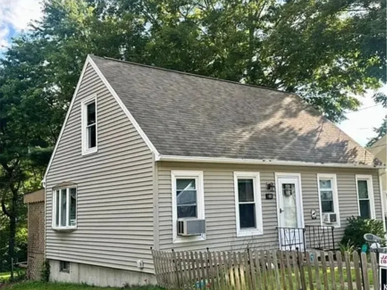 480 N Main St — Photo 6