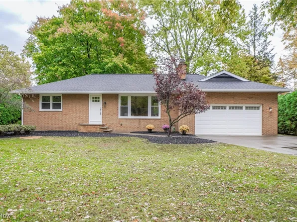 7731 McCreary Rd, Seven Hills, OH 44131