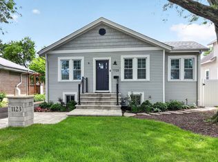1123 Santa Rosa Ave, Wheaton, IL 60187