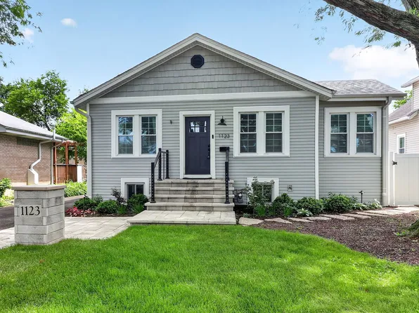 1123 Santa Rosa Ave, Wheaton, IL 60187