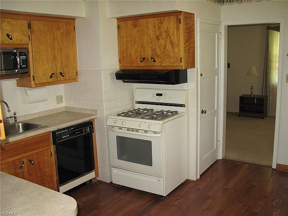 5th image of 285 E Linwood Ave