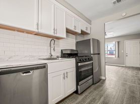 Ranch Apartment Homes in Great Troy Location