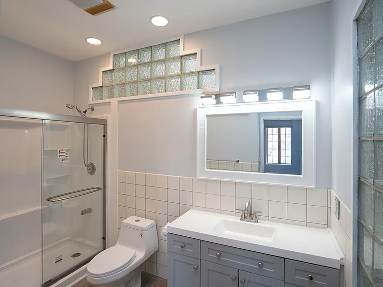 335 Hudson Ave — Photo 14