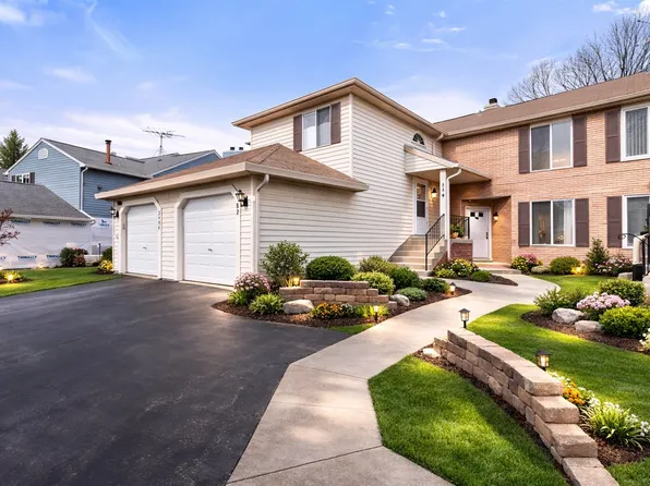 2404 Danbury Dr APT B1, Woodridge, IL 60517