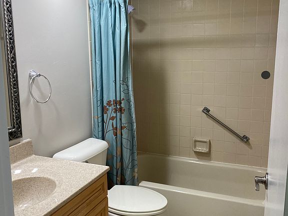 3rd image of 401 E Hartford St APT 6A