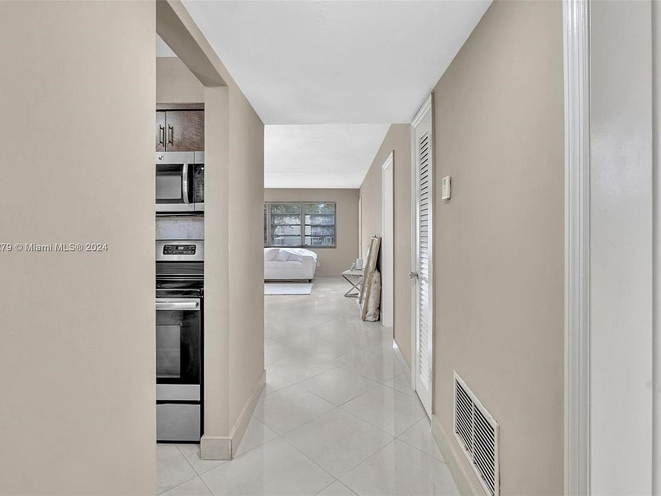 1st image of 1450 NE 191st St APT 204