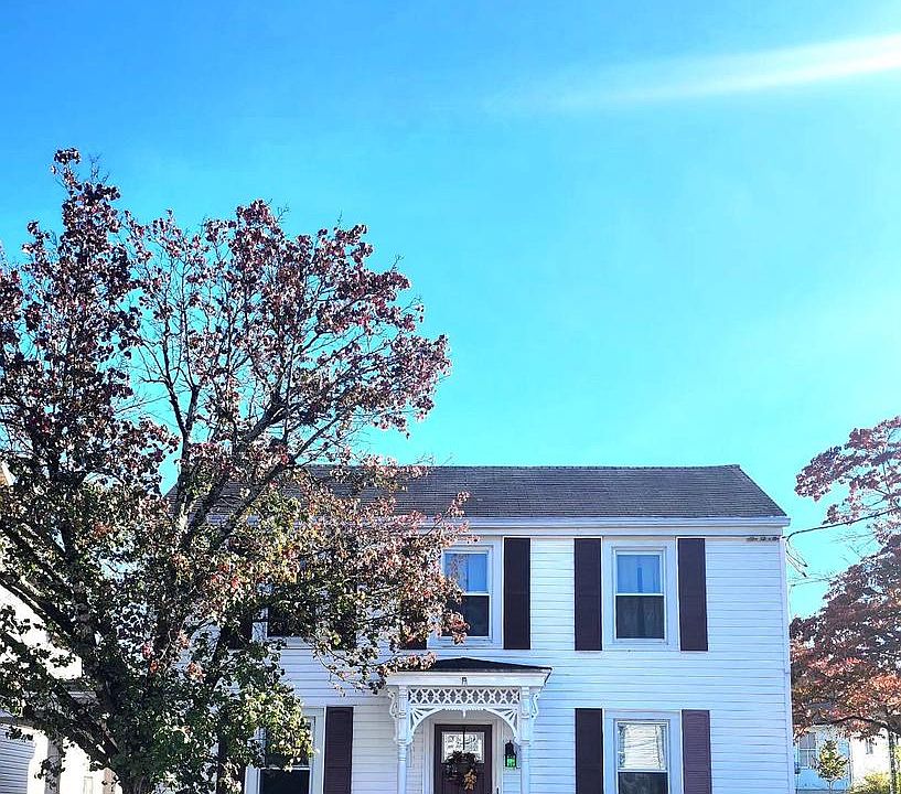 1st image of 323 Market St
