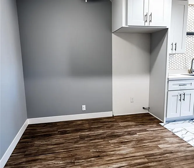 1739 E Appleton St #10 — Photo 5
