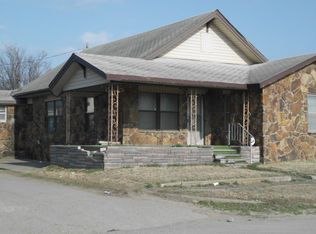314 E Main St, Holdenville, OK 74848