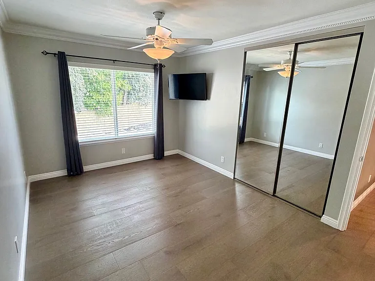 2229 E Chesterton St — Photo 23