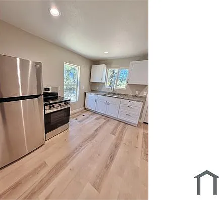 426 N 1st Ave — Photo 6