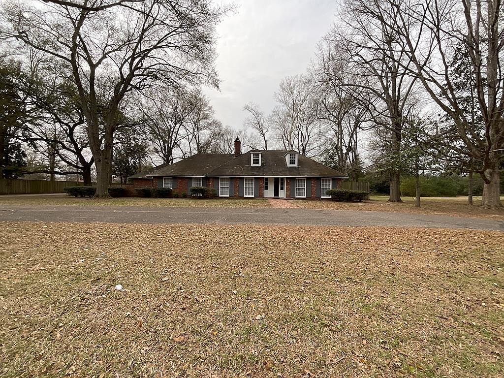 617 N Church St, Hollandale, MS 38748 Zillow