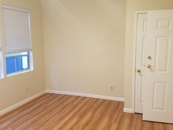 5th image of 5037 Brooklyn Ave NE