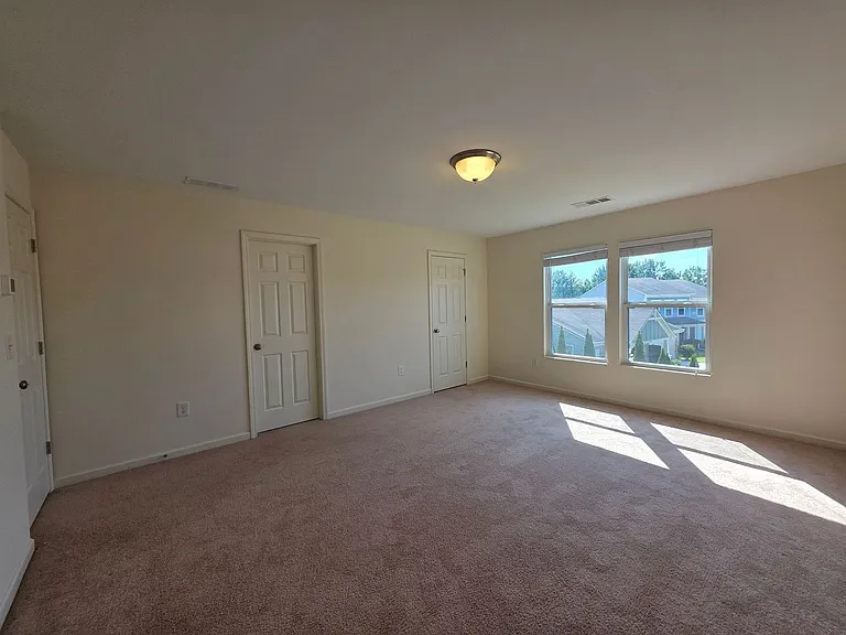 1490 Avalon Creek Rd — Photo 8