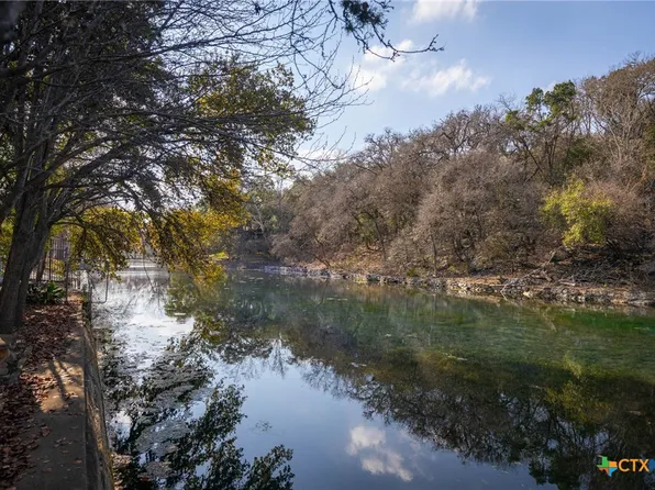 101 E Edgewater Ter, New Braunfels, TX 78130