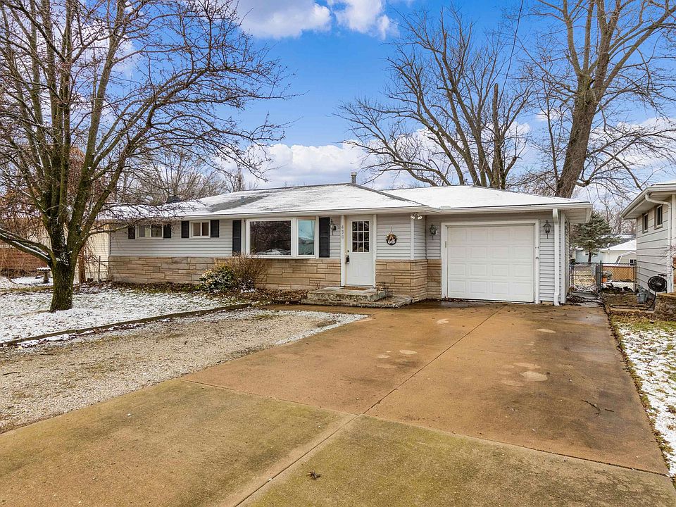 430 Ten Mile Creek Rd, Germantown Hills, IL 61548 | Zillow