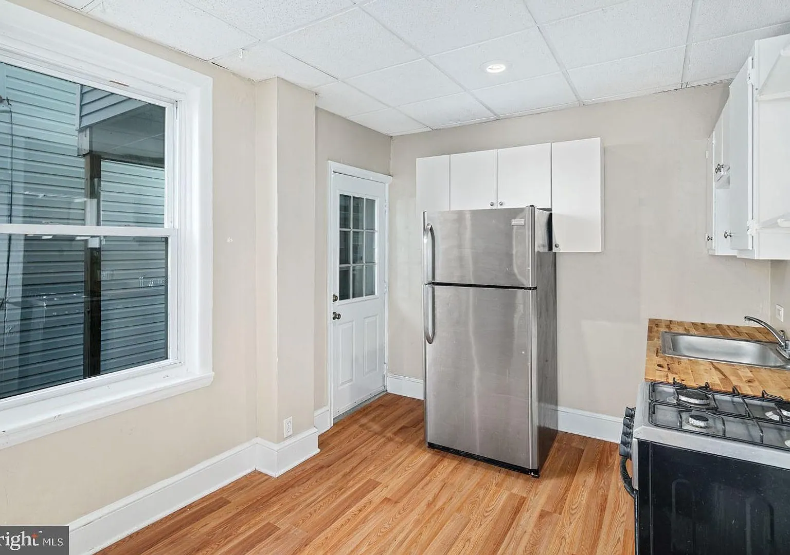 Charming 2 Bedroom Townhome in Fishtown | Private Yard & Modern Updates — Photo 3