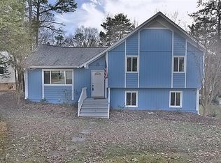 1055 Palmyra Dr, Tega Cay, SC 29708