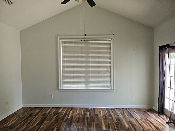 2nd image of 302 Hidden Creek Cir Unit 3