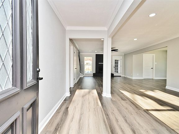 2nd image of 2035 Round Spring Dr