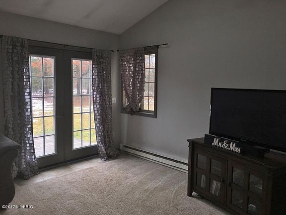 3rd image of 11747 Tanglewood Trl