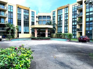 11750 SW 18th St APT 112-1, Miami, FL 33175