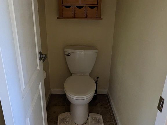 5th image of 1124 Alison Cir