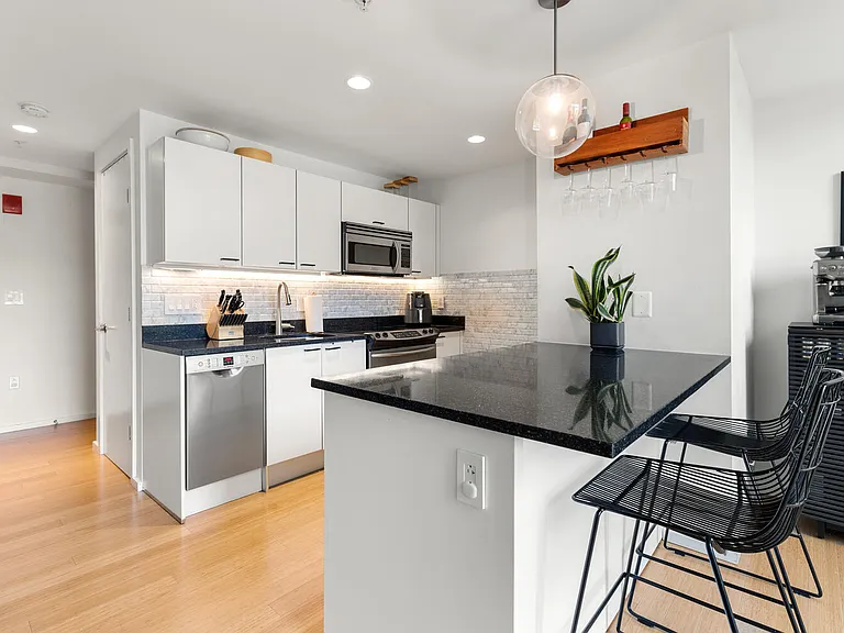 1 Earhart St #520 — Photo 9
