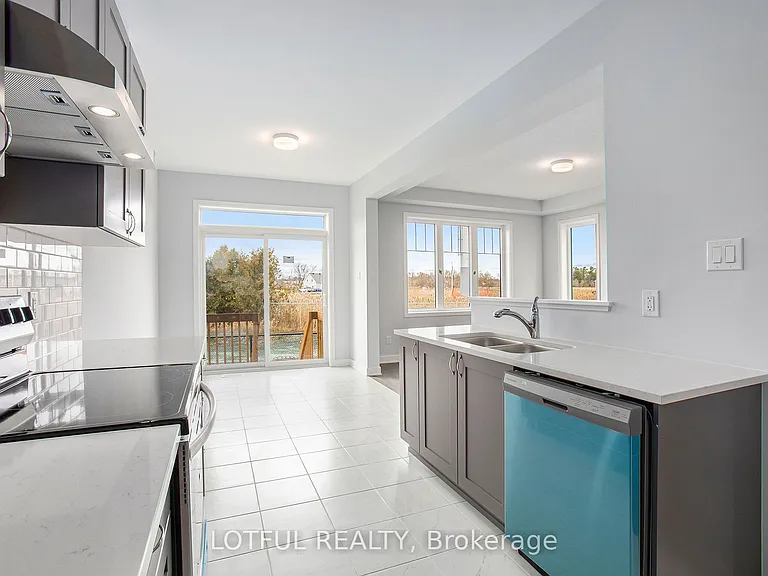 2104 Winsome Ter — Photo 13