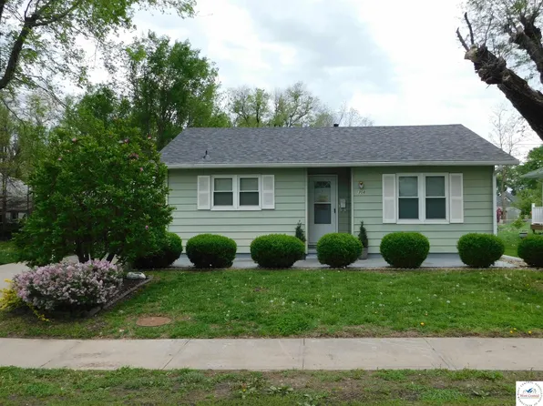 308 E Oak St, Clinton, MO 64735