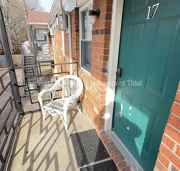 6255 Alexander St #17 — Photo 1