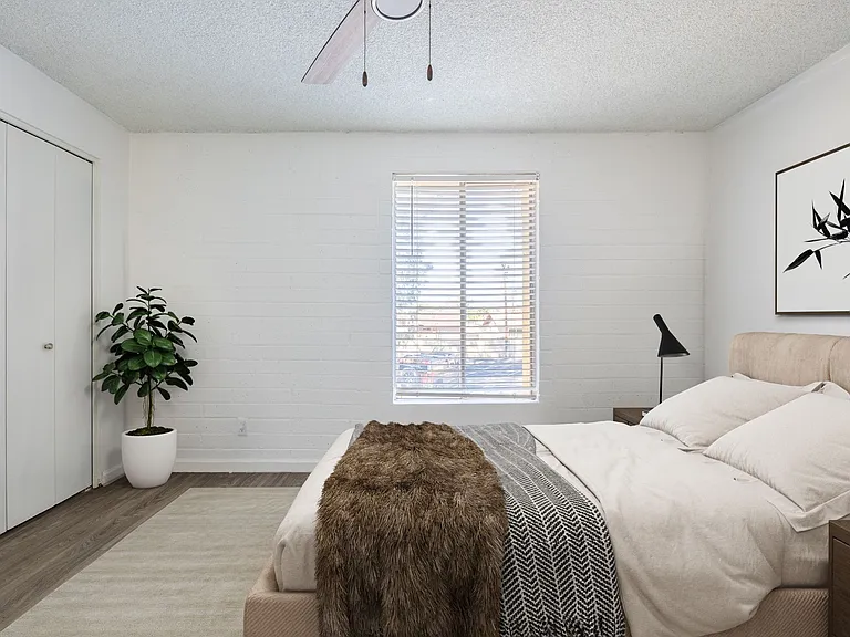 Park West Apartments — Photo 3