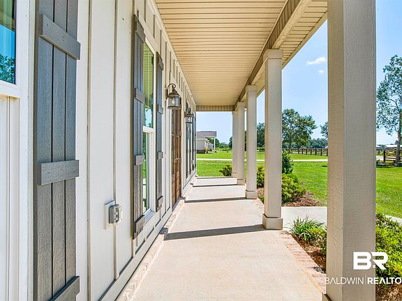 3rd image of 9840 Paddock Trace Dr
