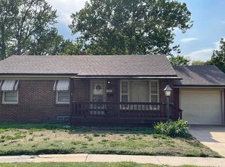 1919 S Fabrique Dr, Wichita, KS 67218
