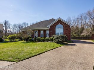 6228 Winding Stream Dr, Louisville, KY 40272