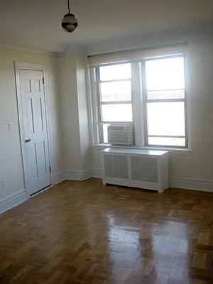 Rented by Stonecrest Realty | media 33