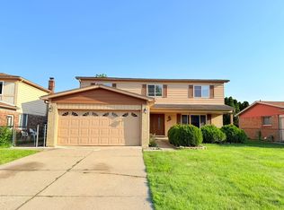 4660 Boulder Dr, Sterling Heights, MI 48310