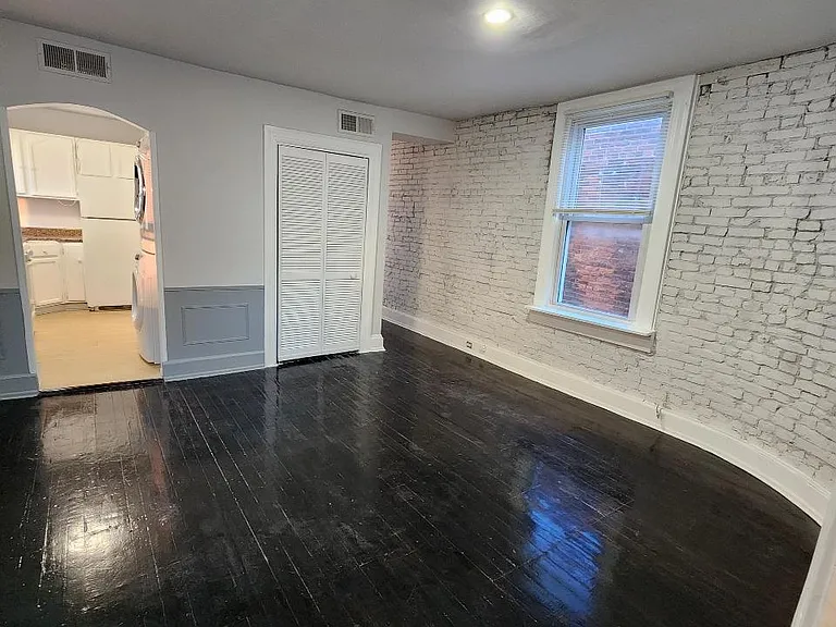 517 Cathedral St #5 — Photo 8