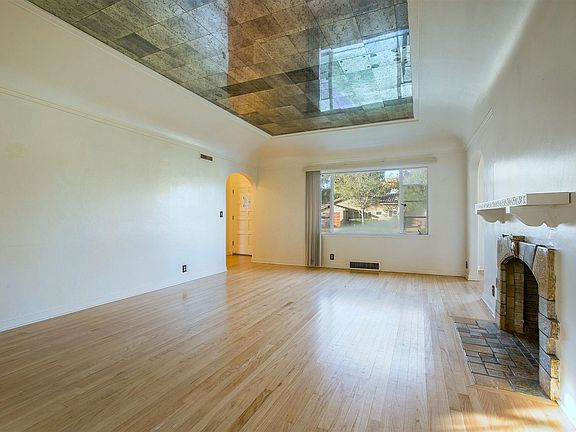 5th image of 1433 San Carlos Dr SW