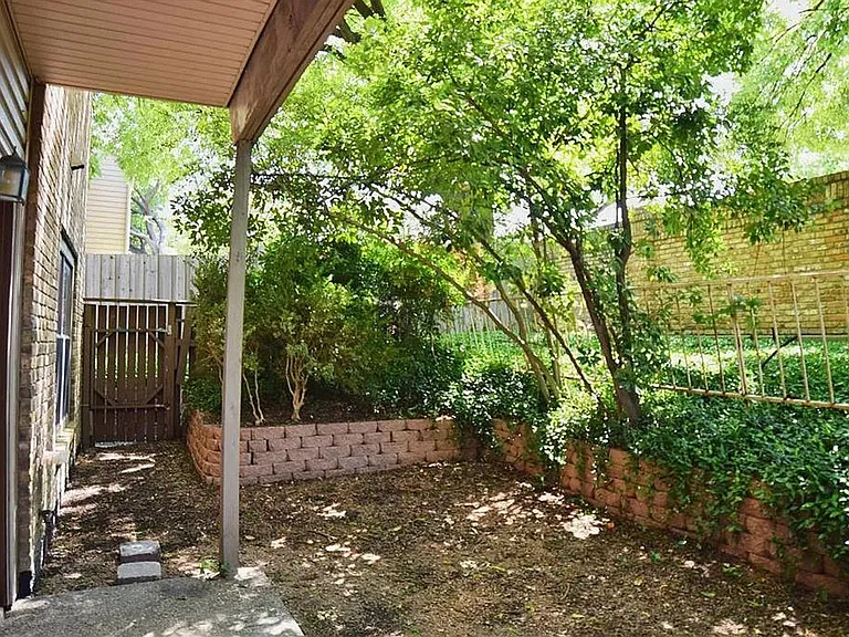 7340 Skillman St — Photo 16