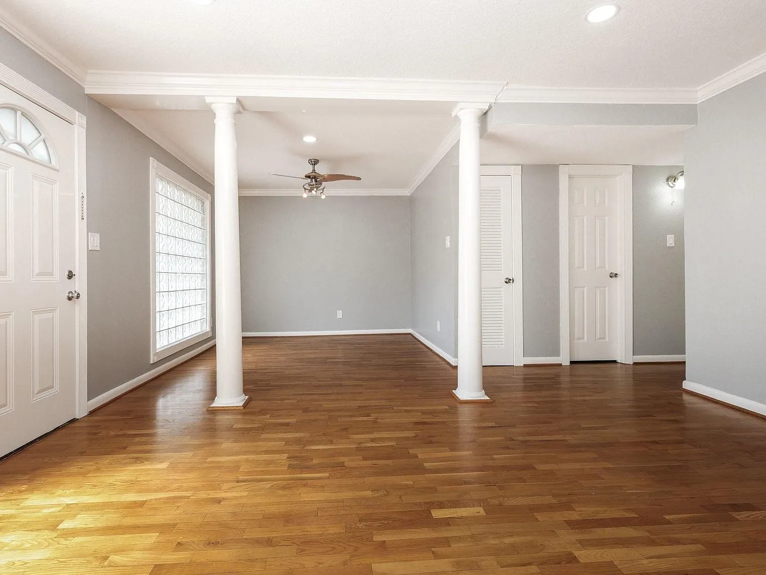 1 bed, 1.0 bath, 3136 sqft, $1,200 — Photo 4