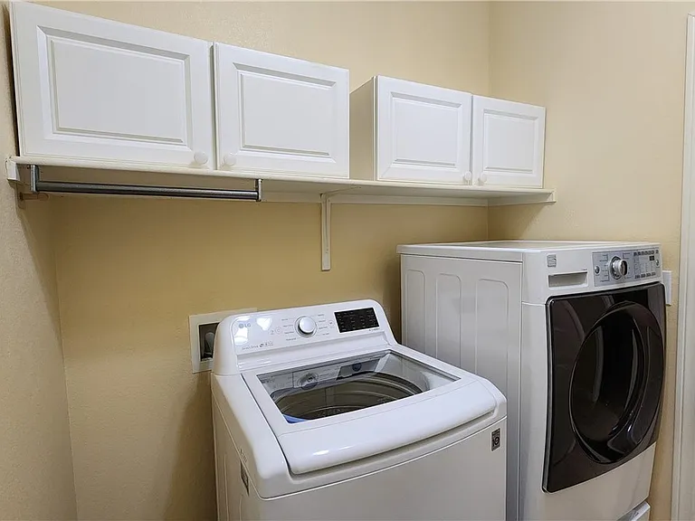 9709 Hawk Cliff Ave — Photo 25