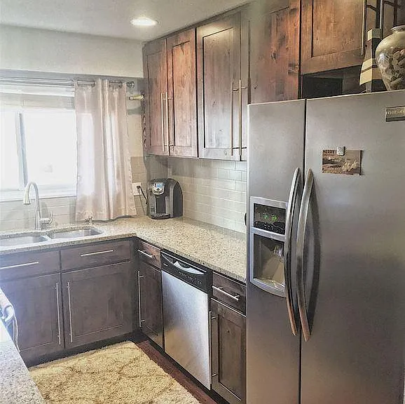 447 Wright St #215 — Photo 4
